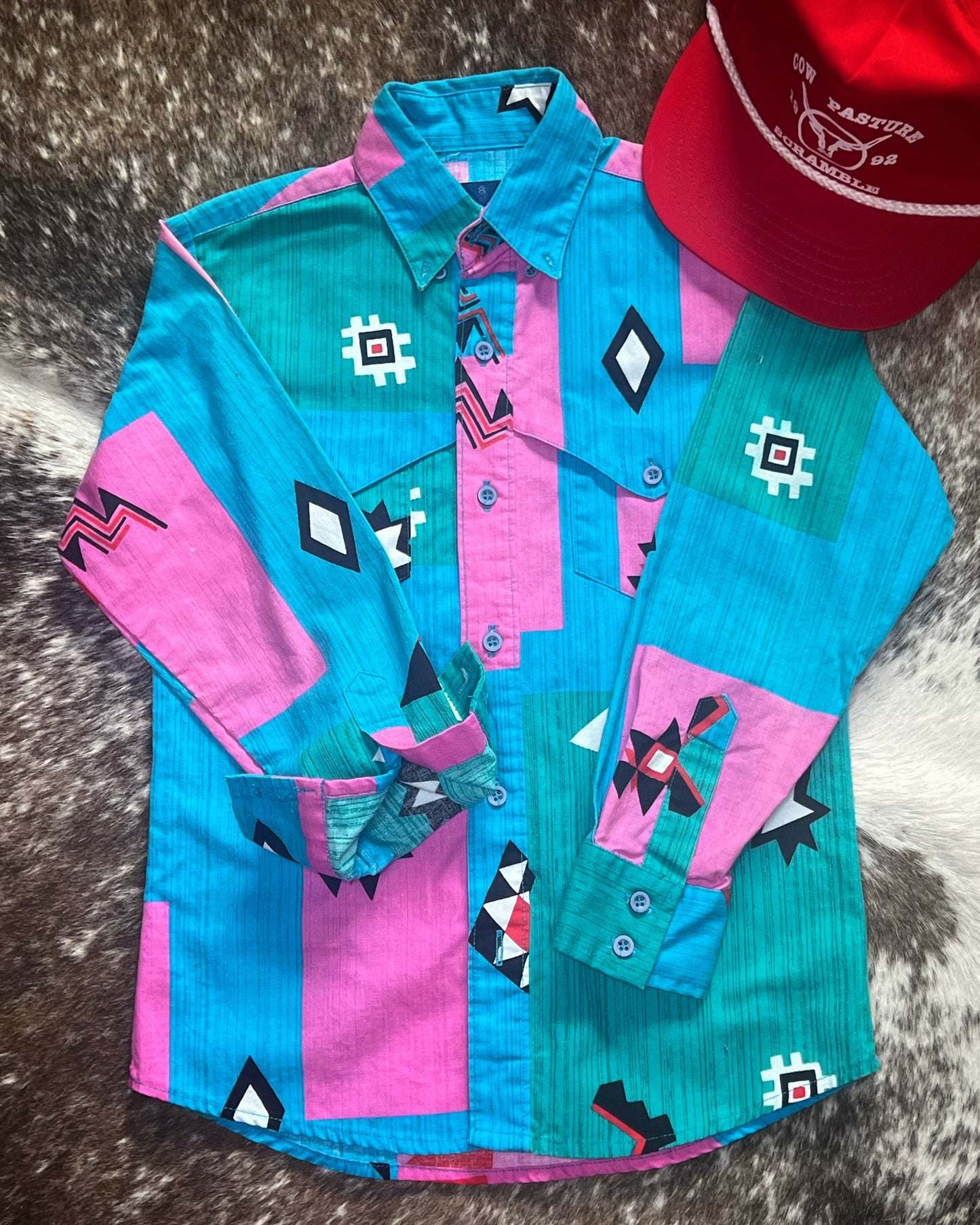 Youth Boy’s Vintage Wrangler Teal Aztec Button Down Size 8